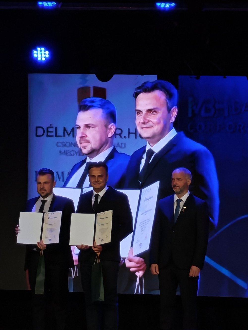 Díjátadás a VOSZ Príma-díj gála színpadán